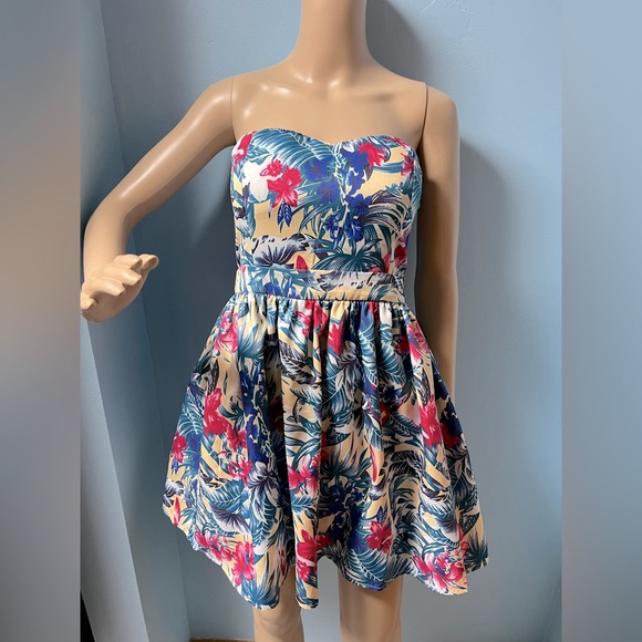 LUXMI Strapless Tropical Floral Tiki Dress Tulle size Medium (small) New Pinup - Picture 2 of 10